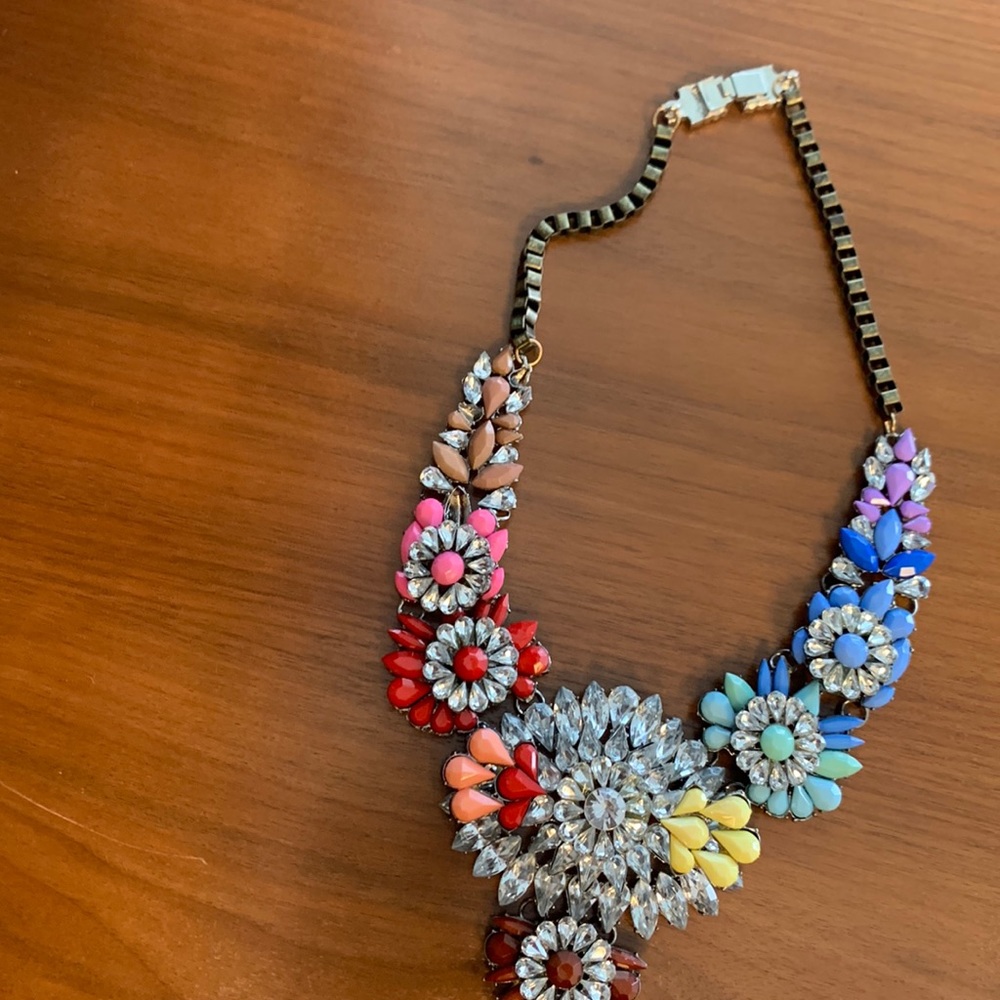 Multi color necklace with beautiful colors